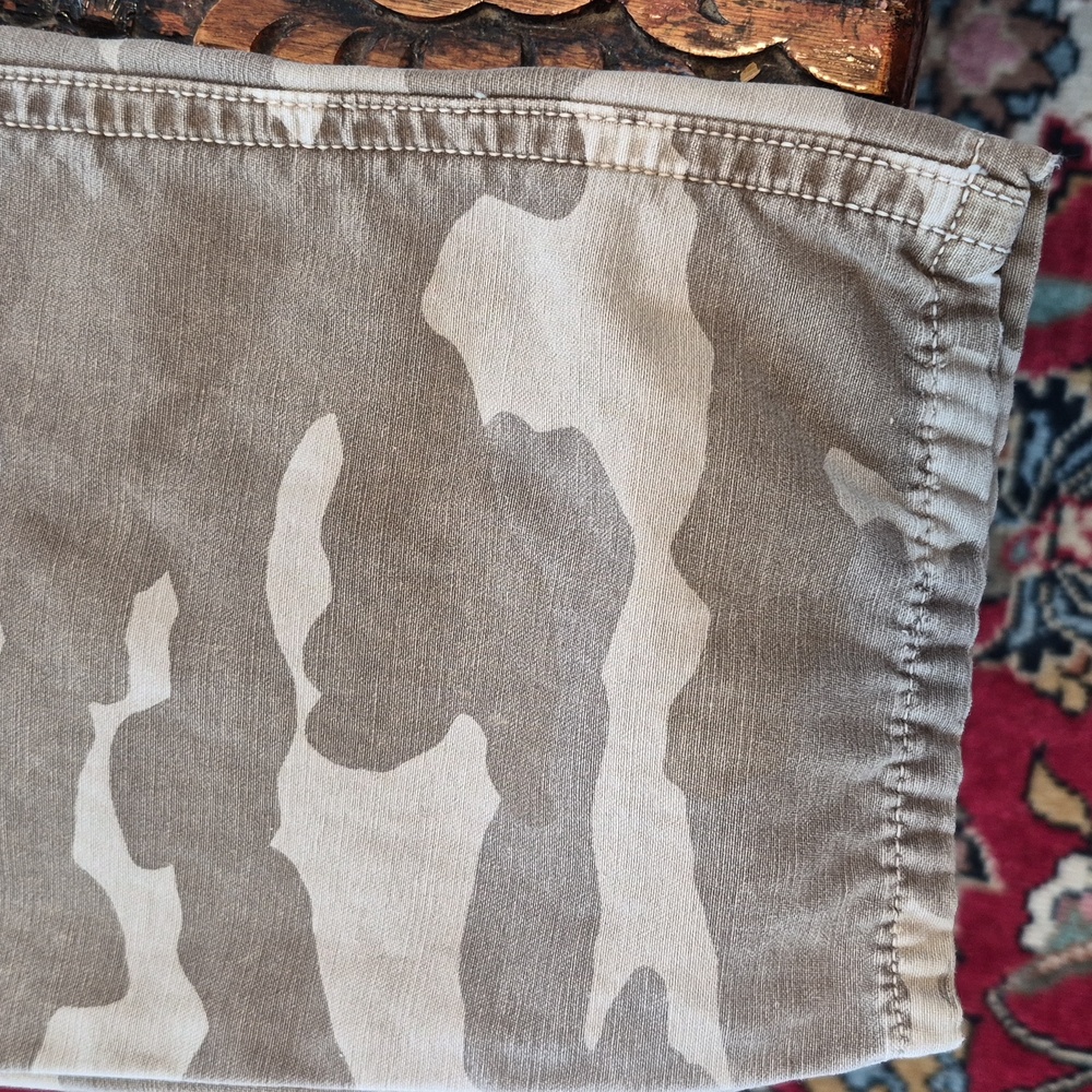 C.O.H.  Camouflage Cargo Pants Tan 26 - Picture 4 of 9